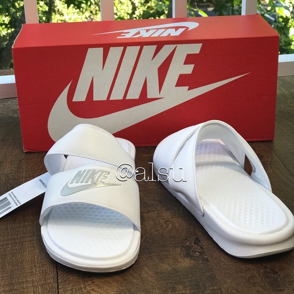 NWT Nike Benassi Duo Ultra White WMNS - Picture 3 of 5
